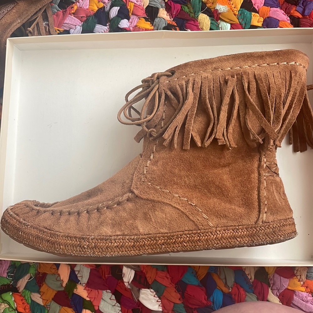 Ugg 2000s boots